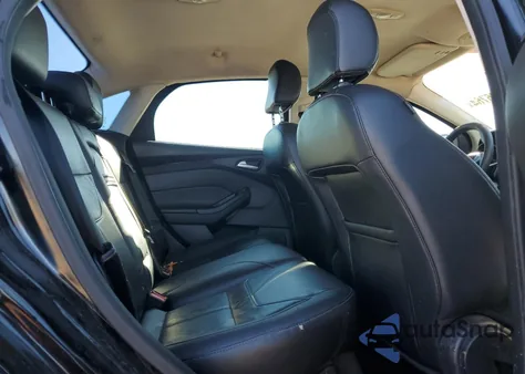 2016 Ford Focus Se z USA, uszkodzony, nr VIN 1FADP3F24GL368977